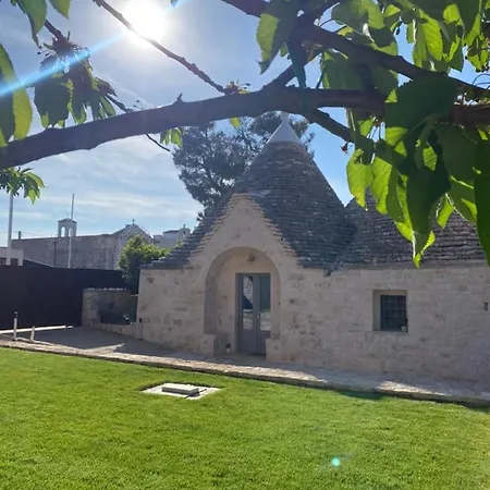 ゲストハウス Trulli Sull'aia San Michele *