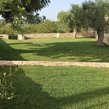 Trulli Sull'aia San Michele モノーポリ