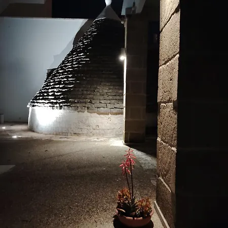 Trulli Sull'aia San Michele モノーポリ