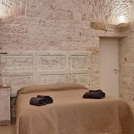 Trulli Sull'aia San Michele